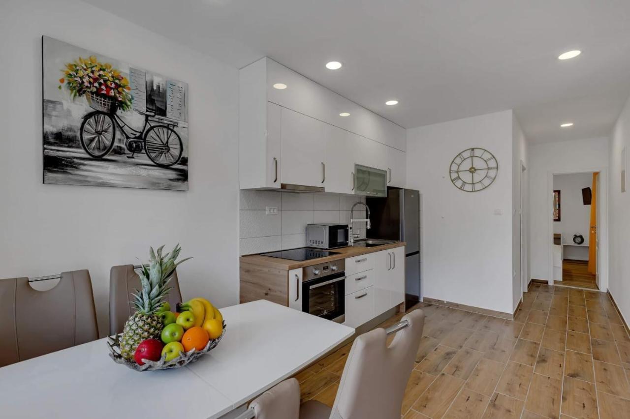 Apartman Meri Макарска Екстериор снимка