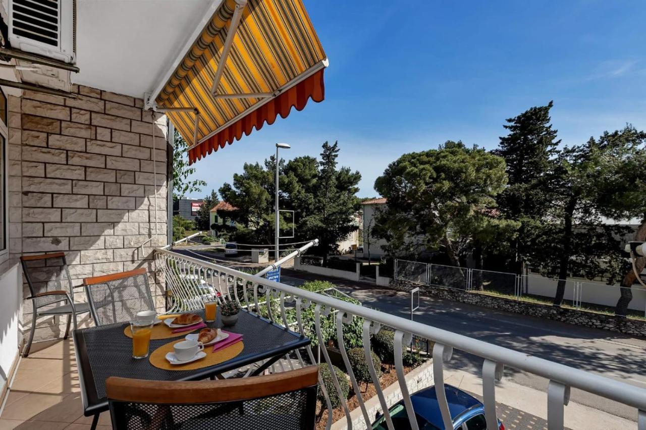 Apartman Meri Макарска Екстериор снимка